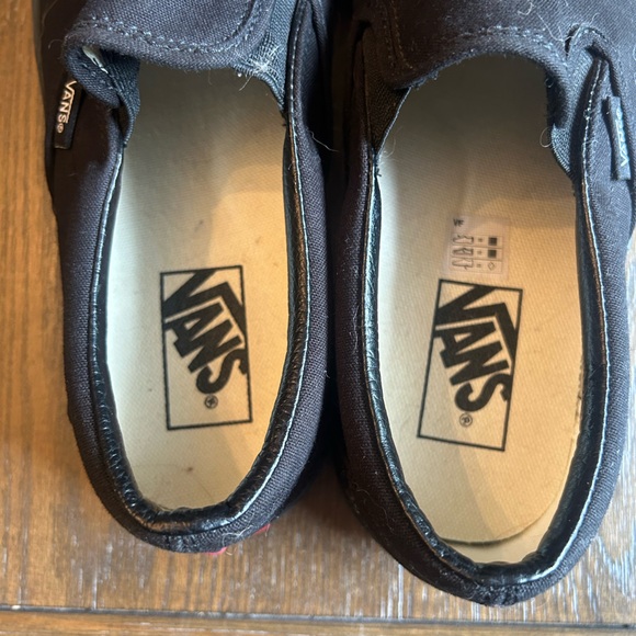 Vans Classic Black Slip On *NEW* - Picture 6 of 8